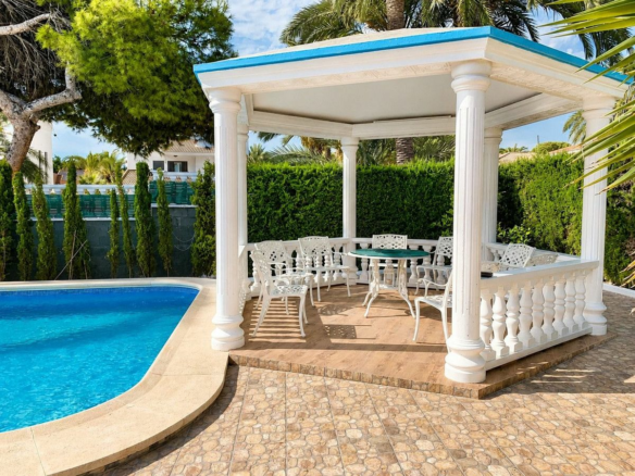 4-bedroom Villa In Orihuela Costa, Spain (233 M²)