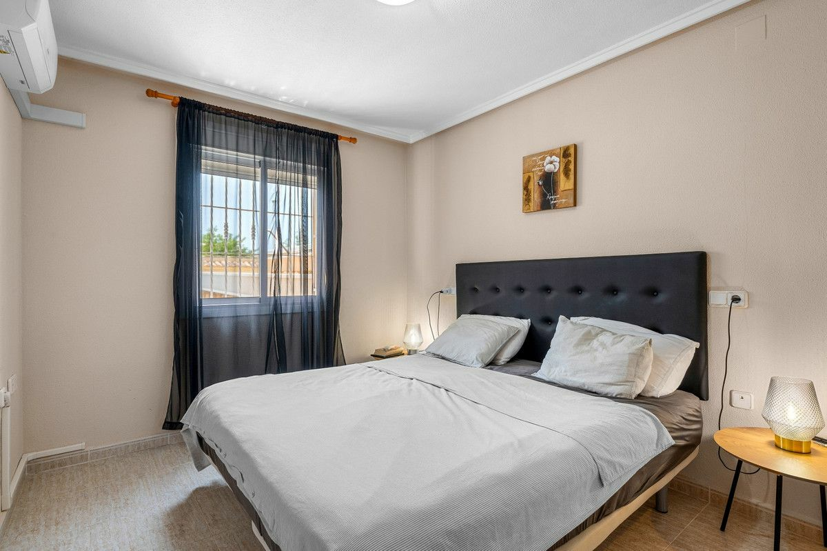 3-bedroom Villa In Gran Alacant, Spain (195 M²)
