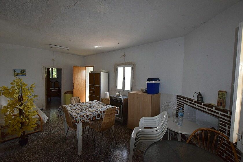 3-bedroom Villa In Albatera, Spain (100 M²)