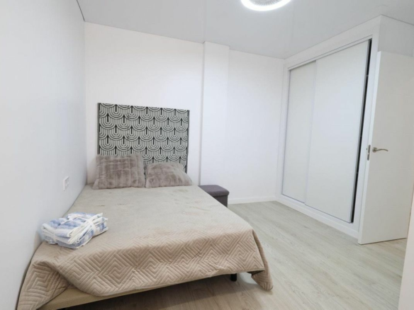 3-bedroom Apartment In Torrevieja, Spain (105 M²)