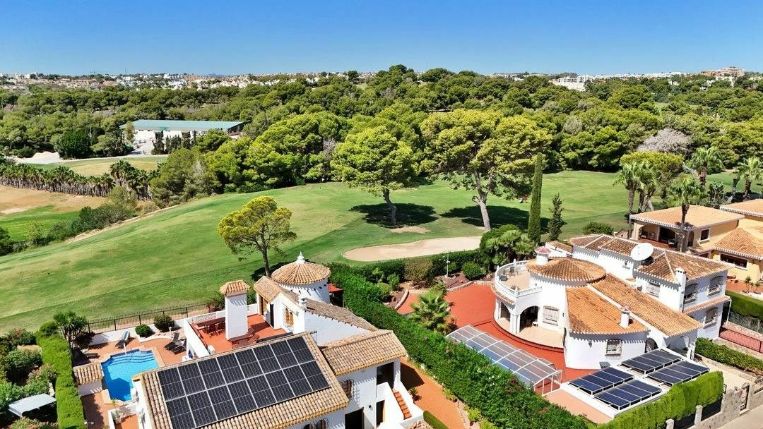 5-bedroom Villa In Orihuela Costa, Spain (200 M²)