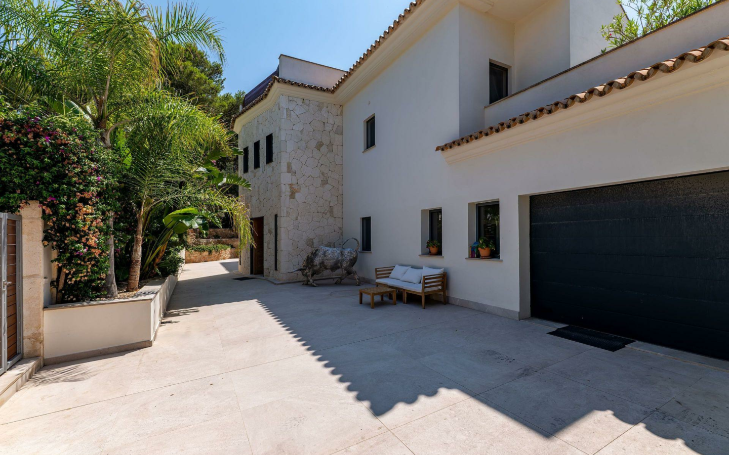 4-bedroom Villa In Calvià, Spain (526 M²)