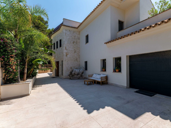 4-bedroom Villa In Calvià, Spain (526 M²)
