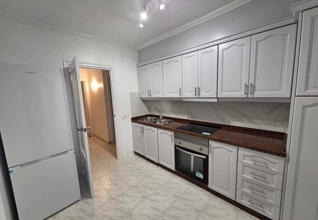 3-bedroom Apartment In Torrevieja, Spain (95 M²)