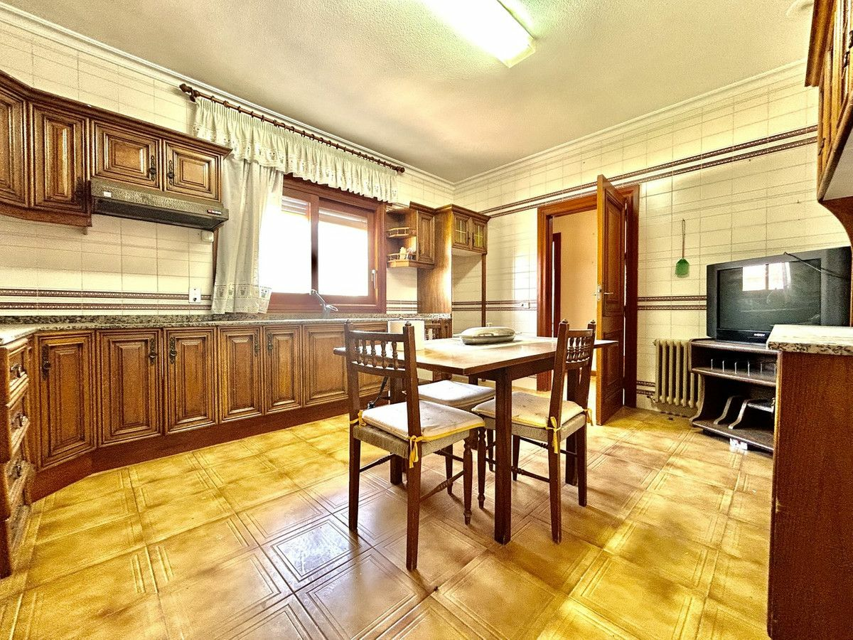 4-bedroom Villa In Santiago De La Ribera, Spain (632 M²)
