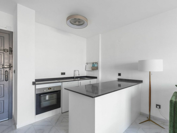 1-bedroom Apartment In Torrevieja, Spain (51 M²)