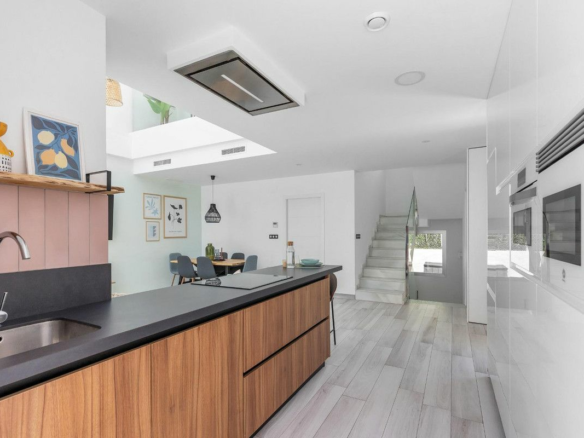 3-bedroom Villa In Orihuela Costa, Spain (149 M²)