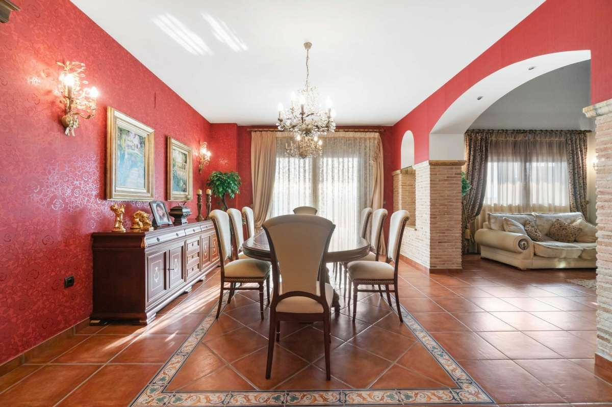 4-bedroom Villa In Orihuela, Spain (837 M²)