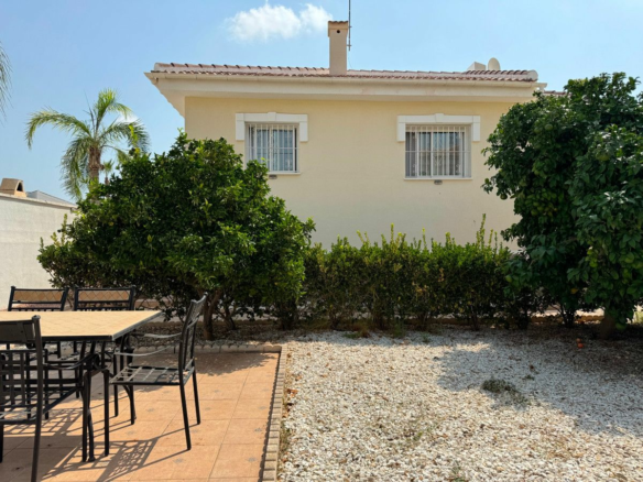 3-bedroom Villa In Rojales, Spain (121 M²)
