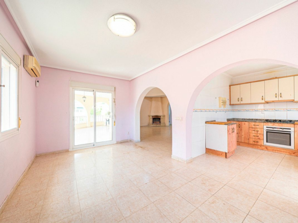 3-bedroom Villa In Rojales, Spain (151 M²)