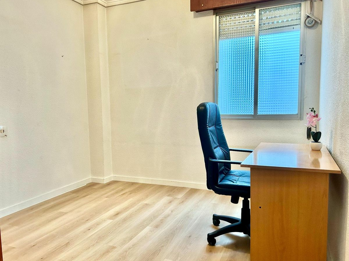 4-bedroom Apartment In Torrevieja, Spain (164 M²)