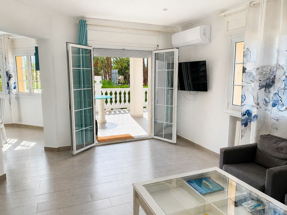 4-bedroom Villa In Orihuela Costa, Spain (233 M²)