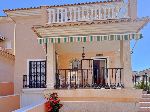 4-bedroom Villa In Torrevieja, Spain (198 M²)