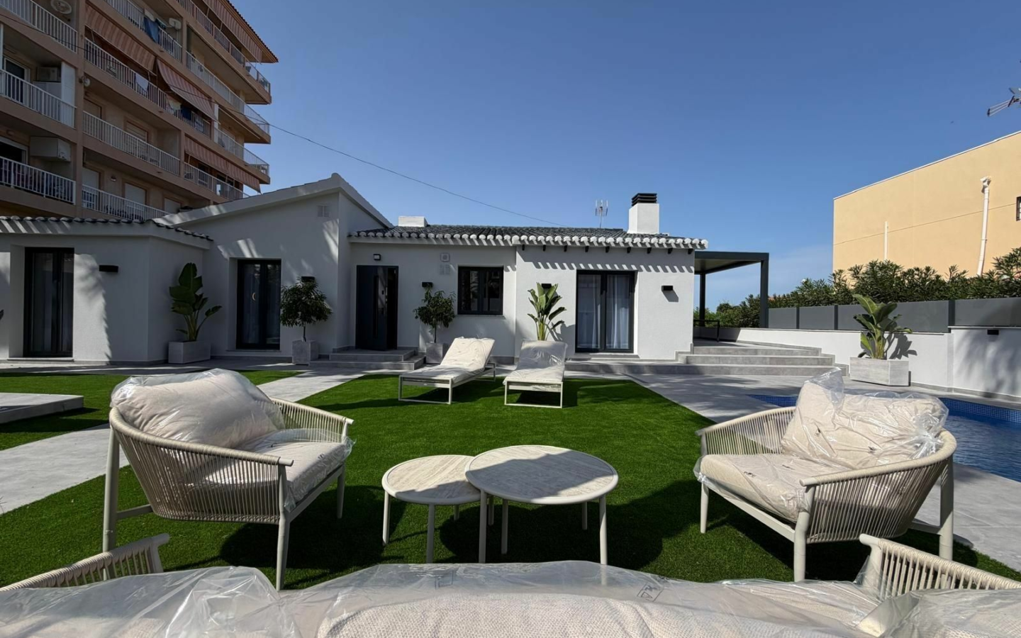 4-bedroom Villa In Torrevieja, Spain (103 M²)