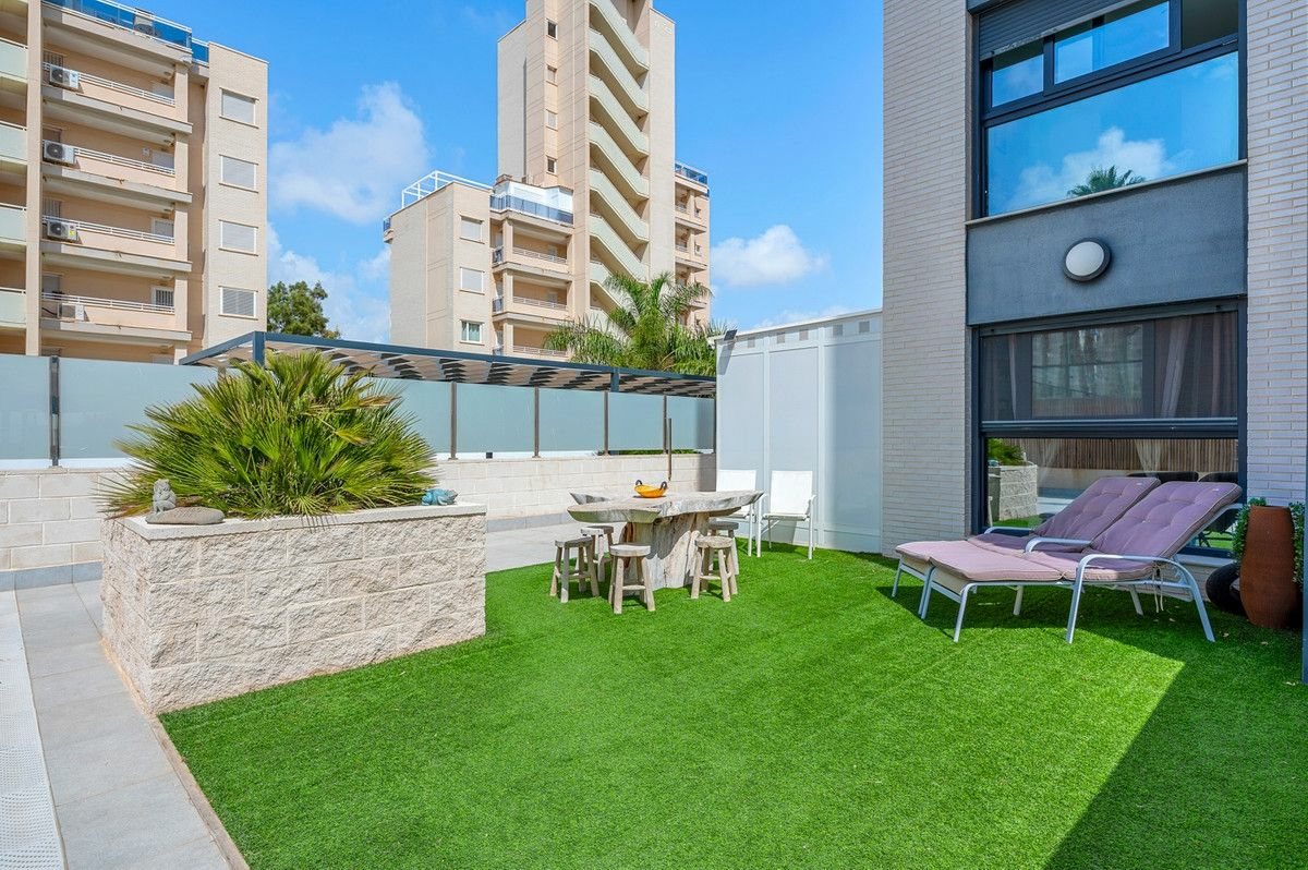 3-bedroom Apartment In Guardamar Del Segura, Spain (108 M²)