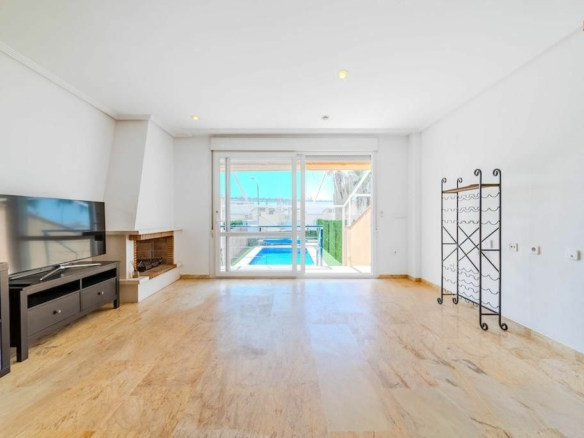 3-bedroom House In Orihuela Costa, Spain (177 M²)