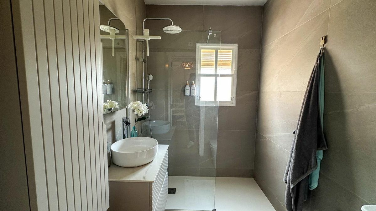 2-bedroom Villa In Orihuela Costa, Spain (68 M²)