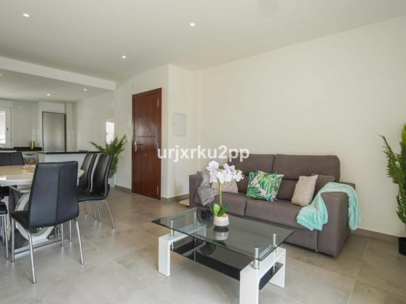 2-bedroom Apartment In Torrevieja, Spain (75 M²)