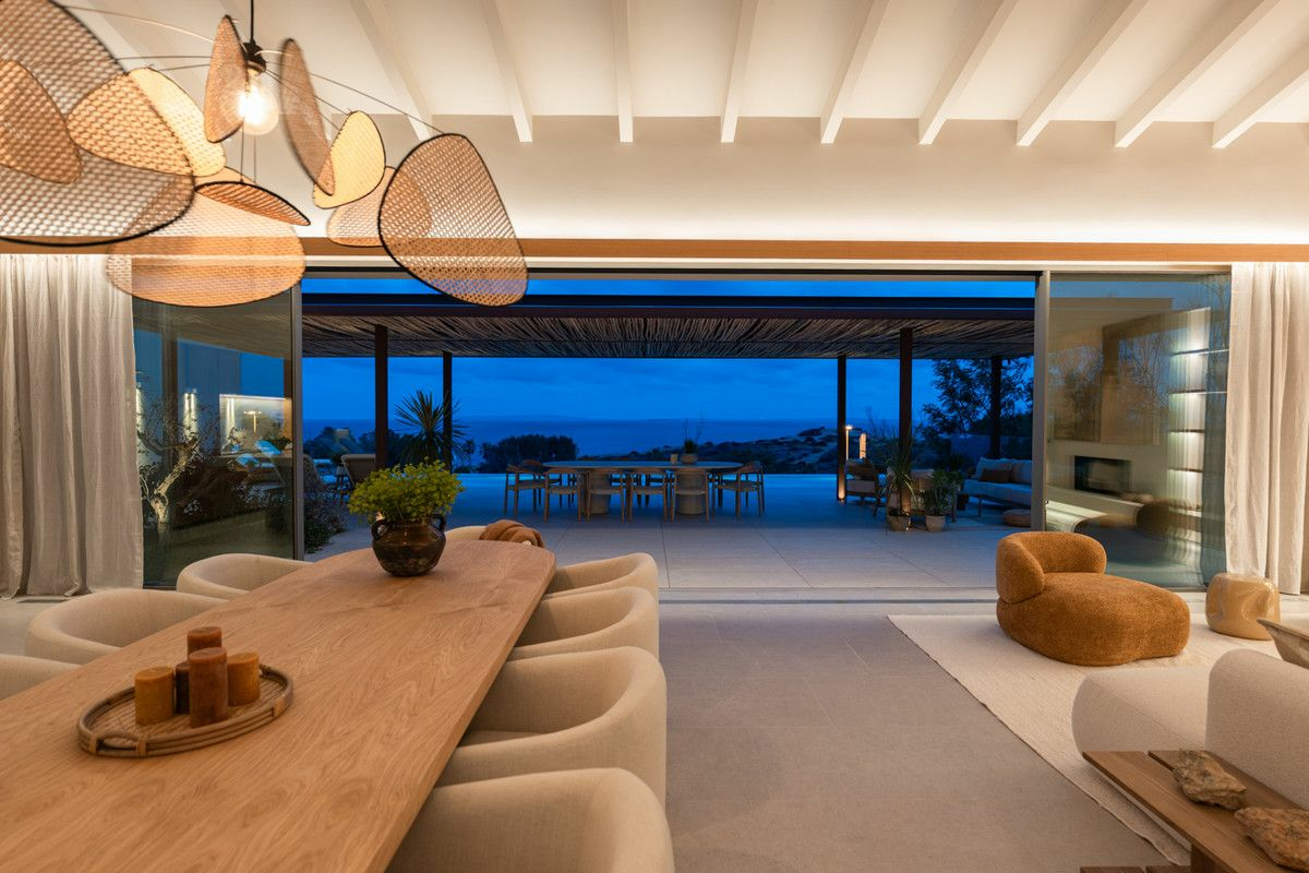 6-bedroom Villa In Ibiza, Spain (600 M²)