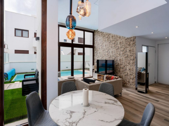 4-bedroom Villa In Torrevieja, Spain (198 M²)