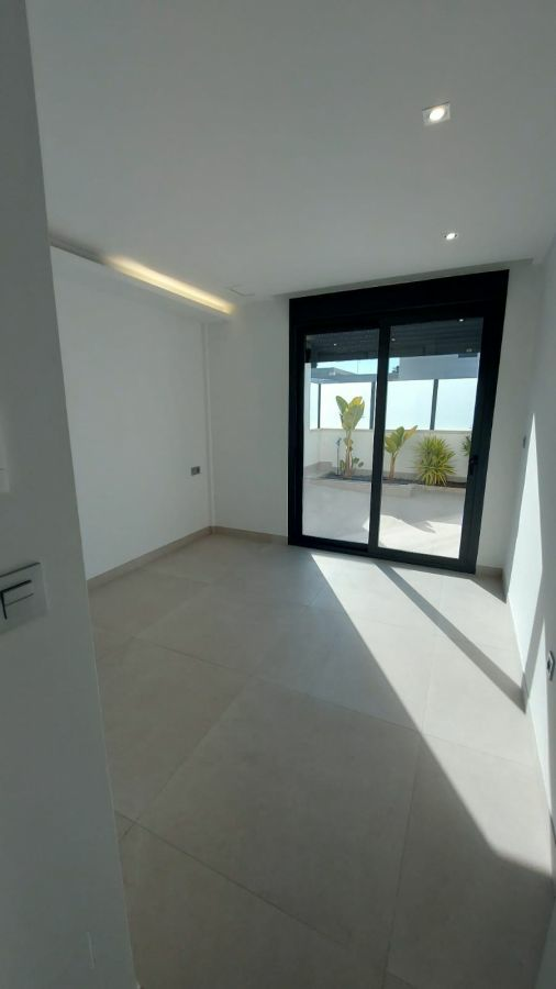 3-bedroom House In Orihuela Costa, Spain (190 M²)
