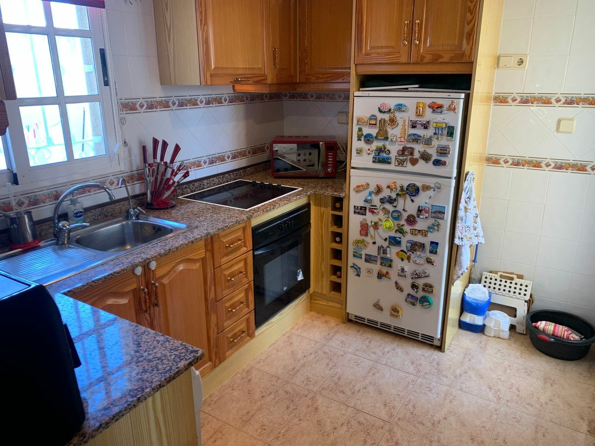 3-bedroom Villa In Orihuela Costa, Spain (120 M²)