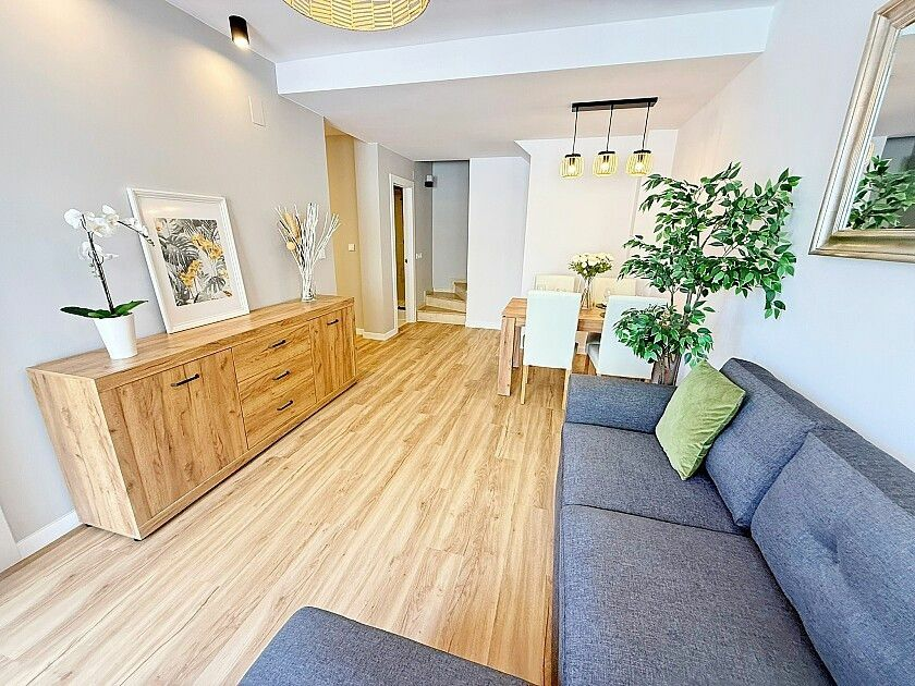 3-bedroom House In Orihuela Costa, Spain (90 M²)