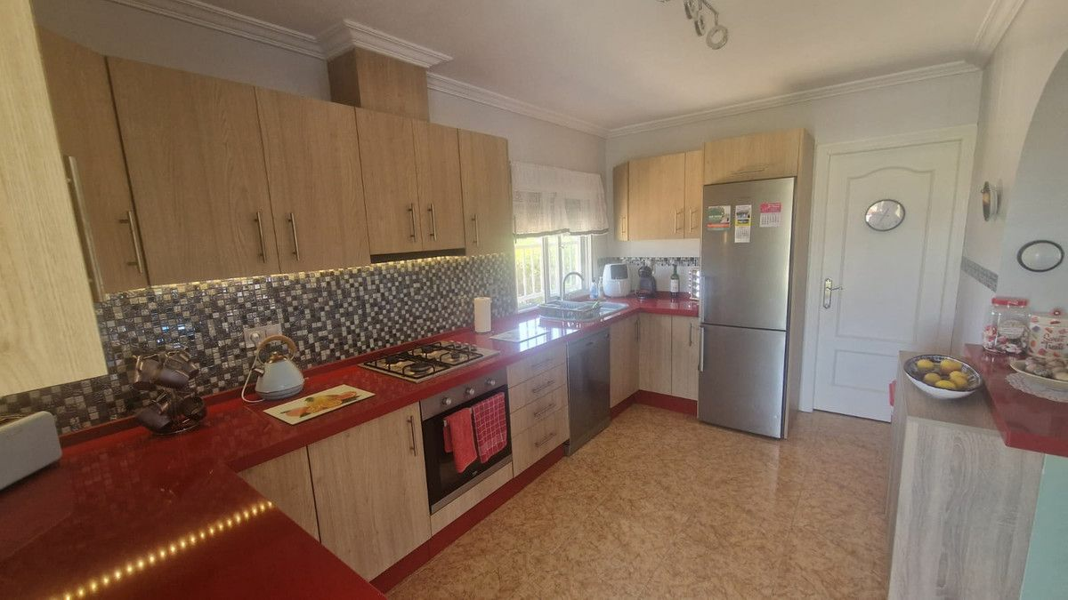 3-bedroom Villa In Catral, Spain (140 M²)