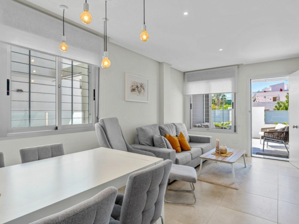 3-bedroom House In Daya Nueva, Spain (90 M²)