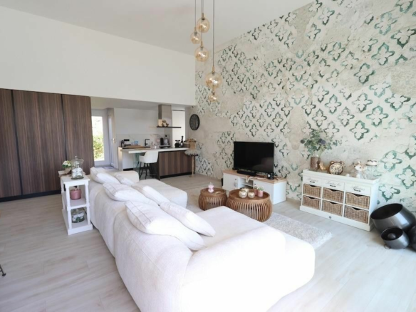 3-bedroom Villa In Algorfa, Spain (134 M²)