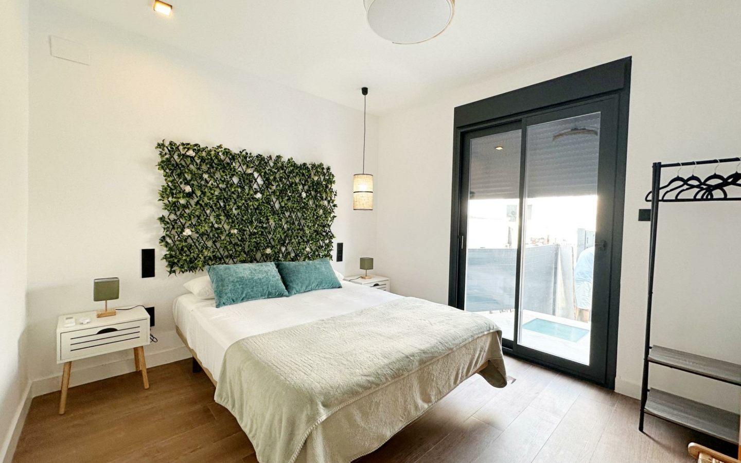 3-bedroom House In Torrevieja, Spain (180 M²)