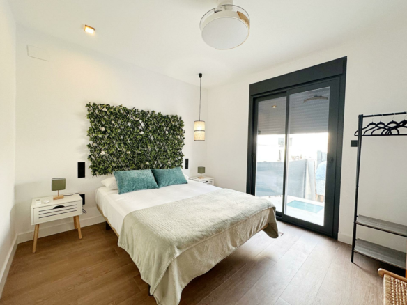 3-bedroom House In Torrevieja, Spain (180 M²)