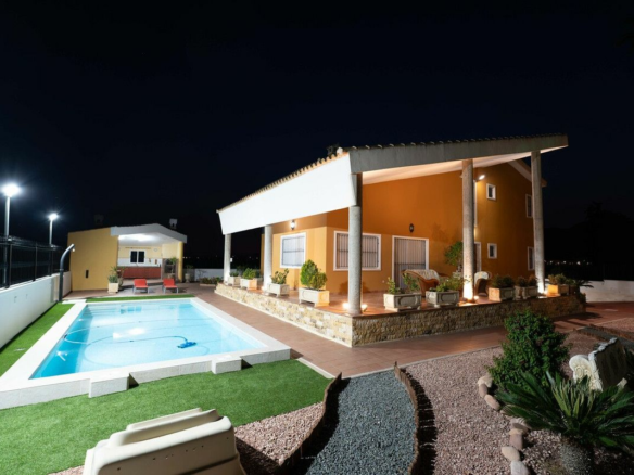 5-bedroom Country House In Orihuela, Spain (495 M²)