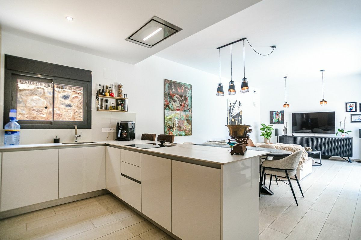 3-bedroom Villa In Algorfa, Spain (120 M²)