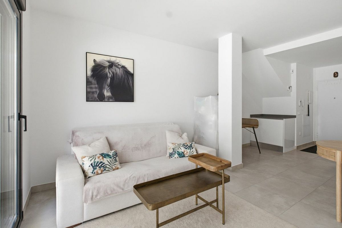 2-bedroom Apartment In Orihuela Costa, Spain (86 M²)