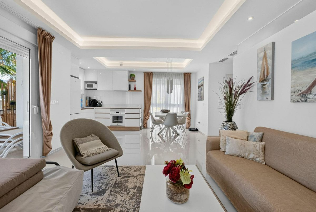 2-bedroom Apartment In Rojales, Spain (82 M²)