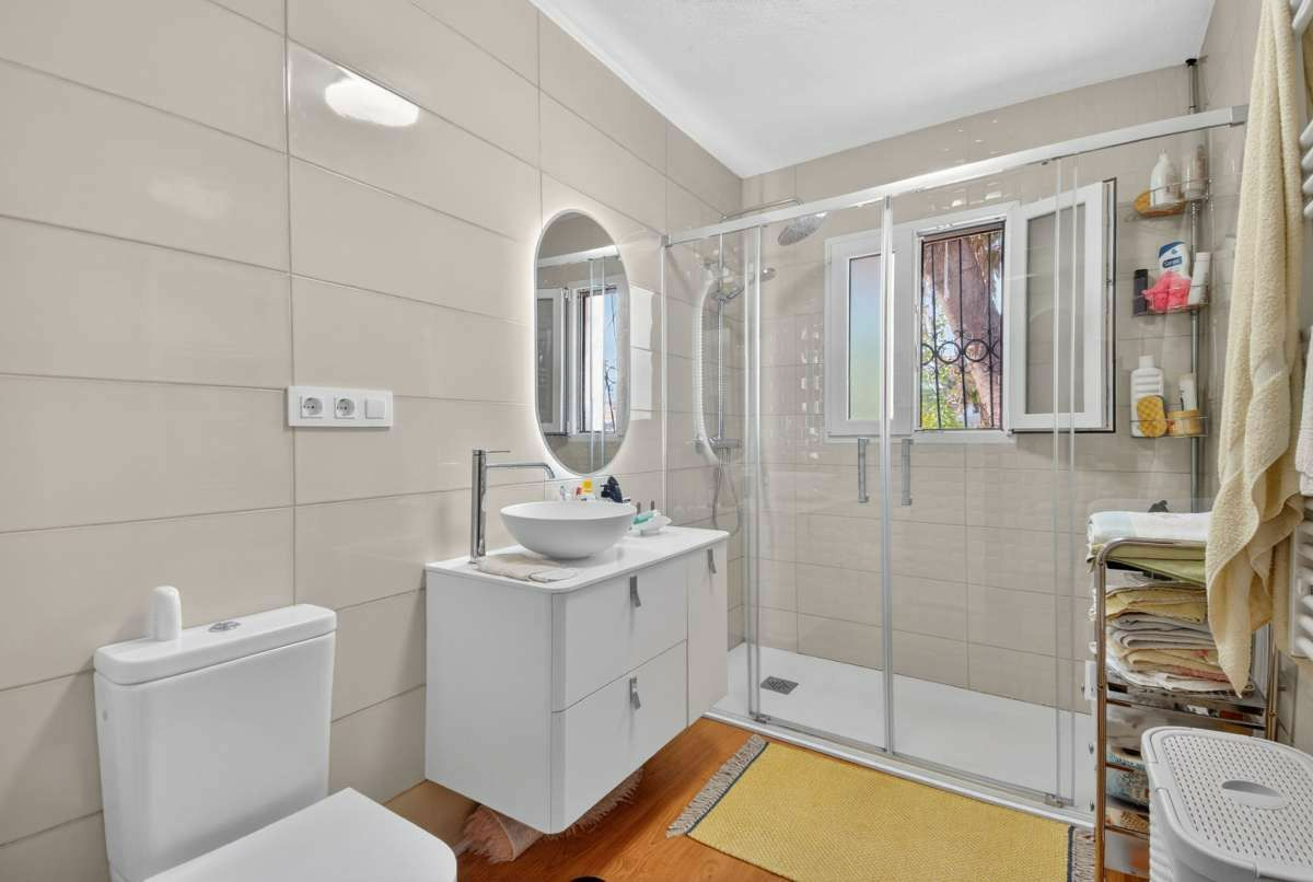 3-bedroom Villa In Santiago De La Ribera, Spain (308 M²)