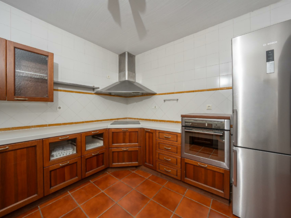 3-bedroom Bungalow In El Campello, Spain (235 M²)