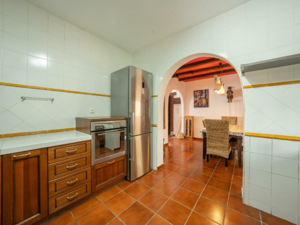 3-bedroom Bungalow In El Campello, Spain (235 M²)