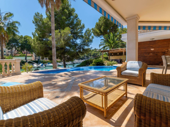 6-bedroom Villa In Calvià, Spain (614 M²)