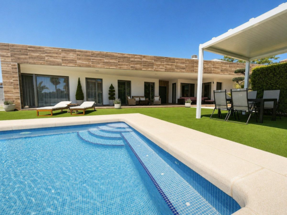 5-bedroom Villa In Santa Pola, Spain (506 M²)