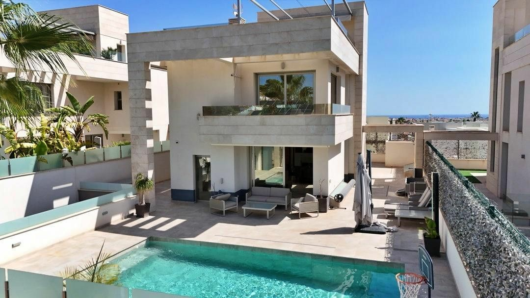 5-bedroom Villa In Orihuela Costa, Spain (200 M²)
