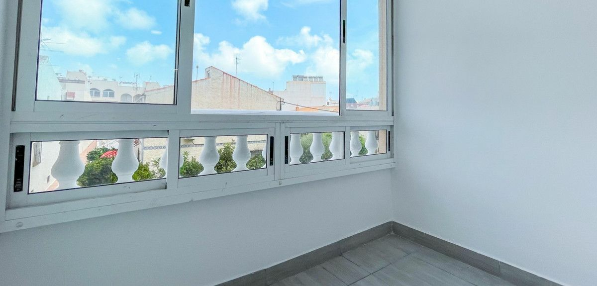 2-bedroom Apartment In Torrevieja, Spain (68 M²)
