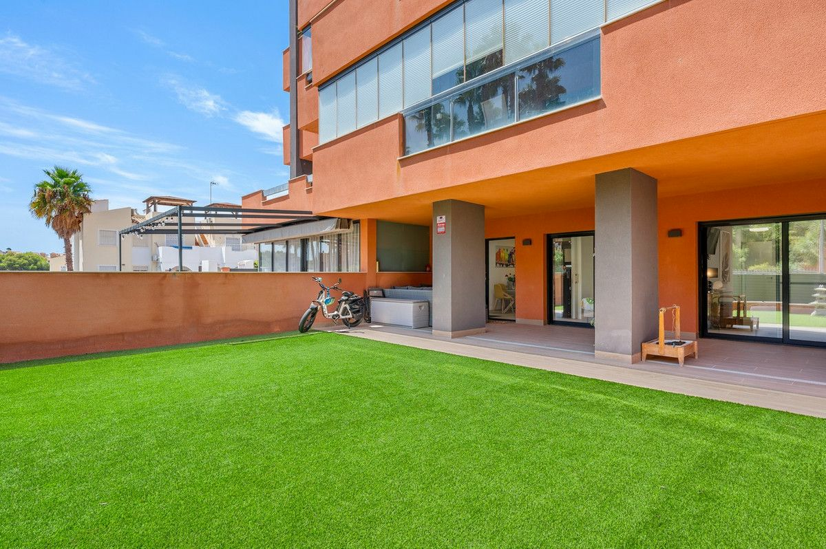 2-bedroom Apartment In Orihuela Costa, Spain (87 M²)