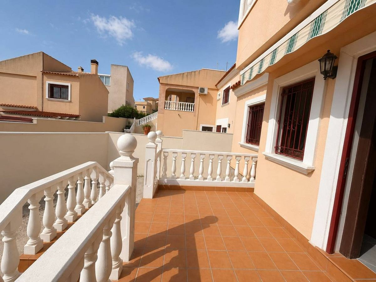 2-bedroom Villa In Orihuela Costa, Spain (77 M²)