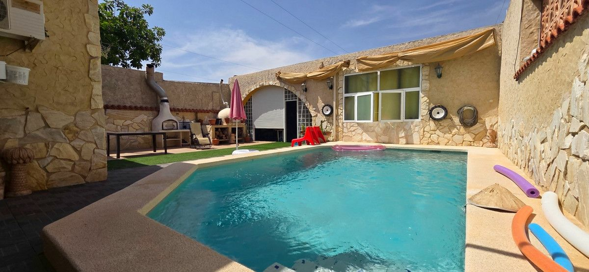 5-bedroom House In San Isidro, Spain (300 M²)