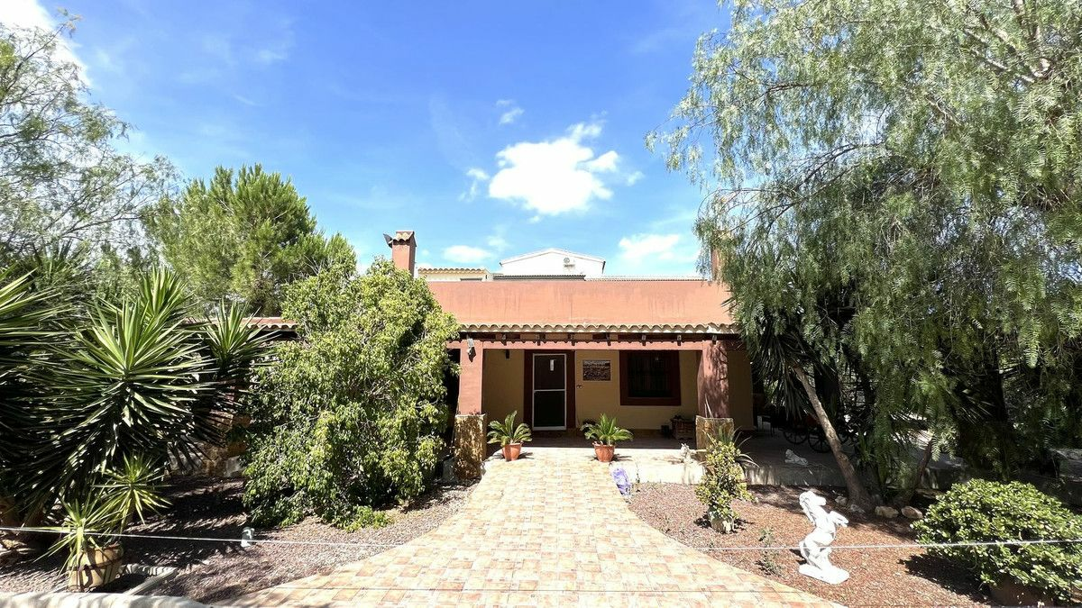 3-bedroom House In Orihuela, Spain (115 M²)