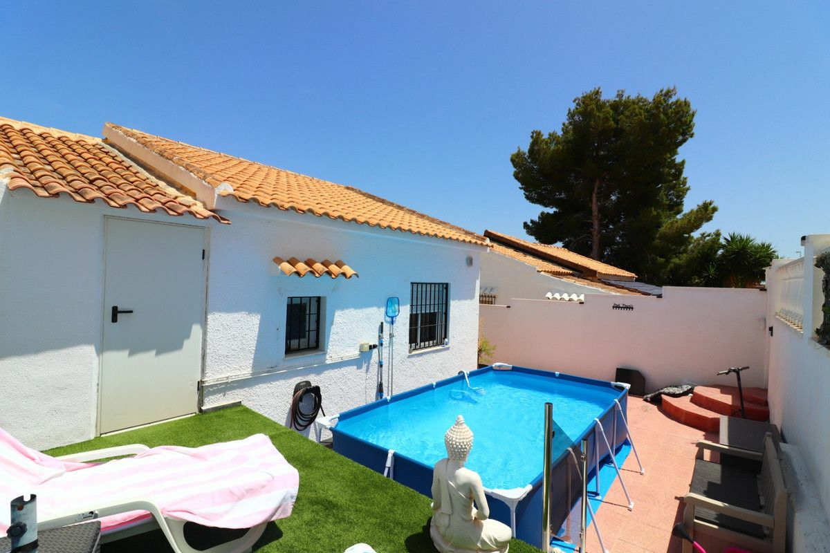 2-bedroom Villa In Orihuela Costa, Spain (70 M²)