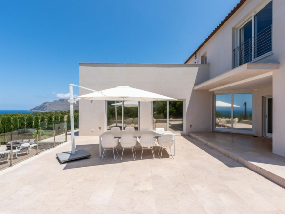 5-bedroom Villa In Colònia De Sant Pere, Spain (500 M²)