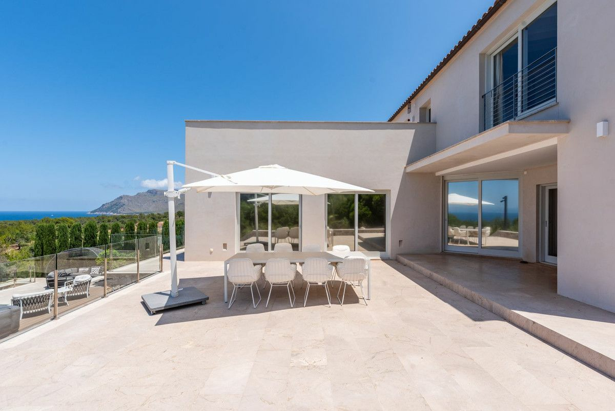 5-bedroom Villa In Colònia De Sant Pere, Spain (500 M²)